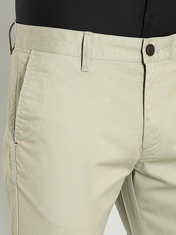 Indian Terrain Men's Slim Fit Solid Green Trousers